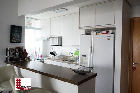 Apartamento à venda com 2 quartos, 61m² - Foto 11