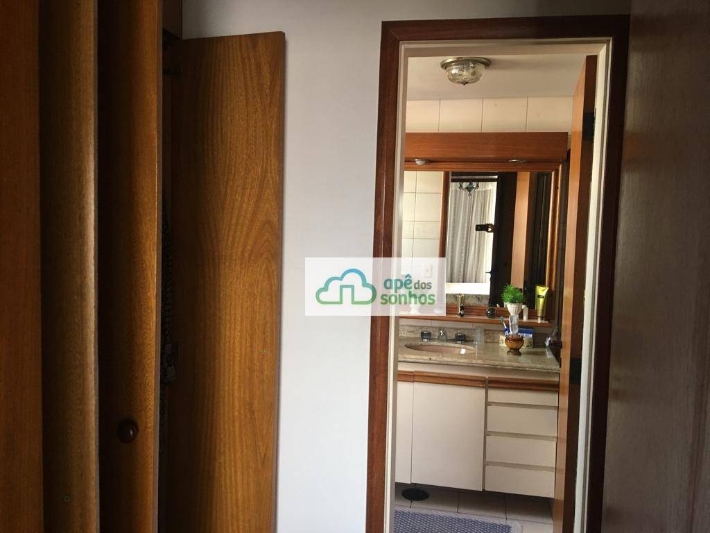 Apartamento à venda com 4 quartos, 172m² - Foto 17