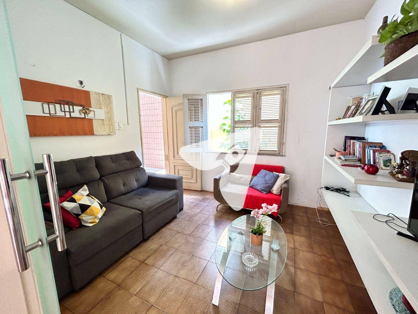 Casa à venda com 8 quartos, 342m² - Foto 17