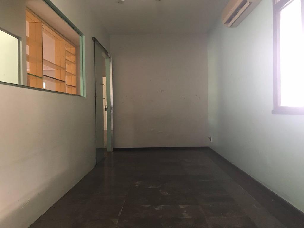 Casa à venda com 2 quartos, 288m² - Foto 17