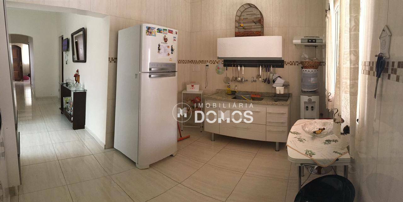 Casa de Condomínio à venda com 4 quartos, 209m² - Foto 3