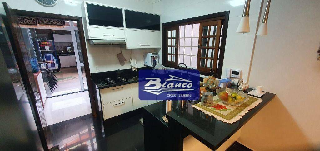 Sobrado, 2 quartos, 252 m² - Foto 33