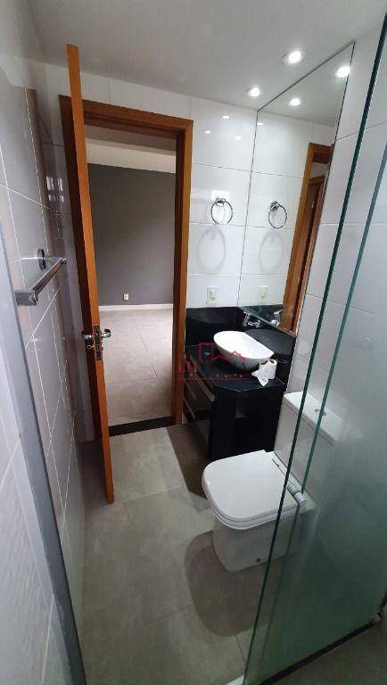 Apartamento à venda com 2 quartos, 65m² - Foto 10