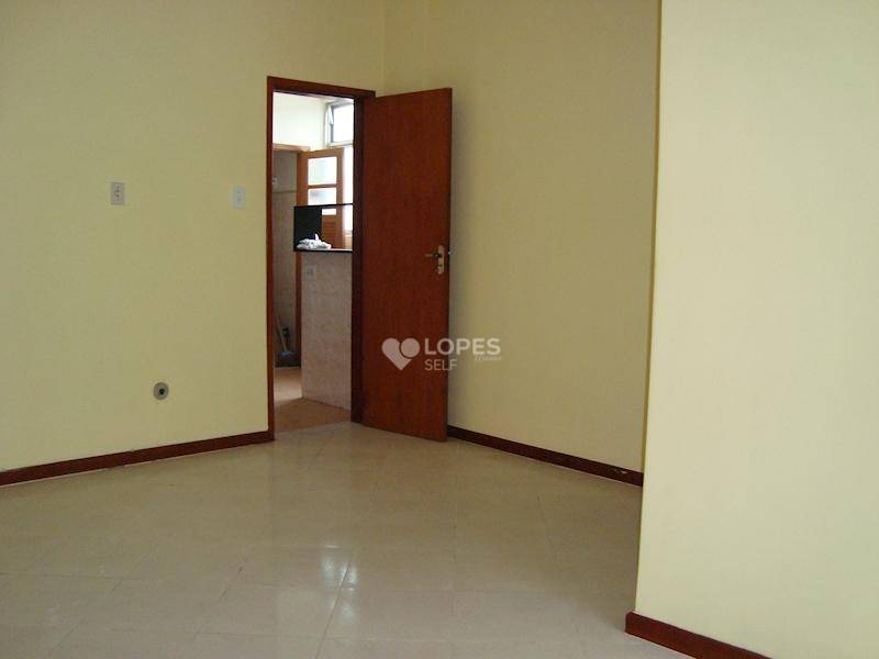 Apartamento à venda com 2 quartos, 105m² - Foto 4