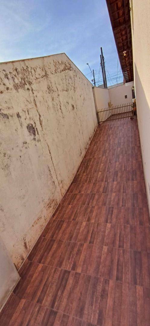 Casa à venda com 3 quartos, 110m² - Foto 11