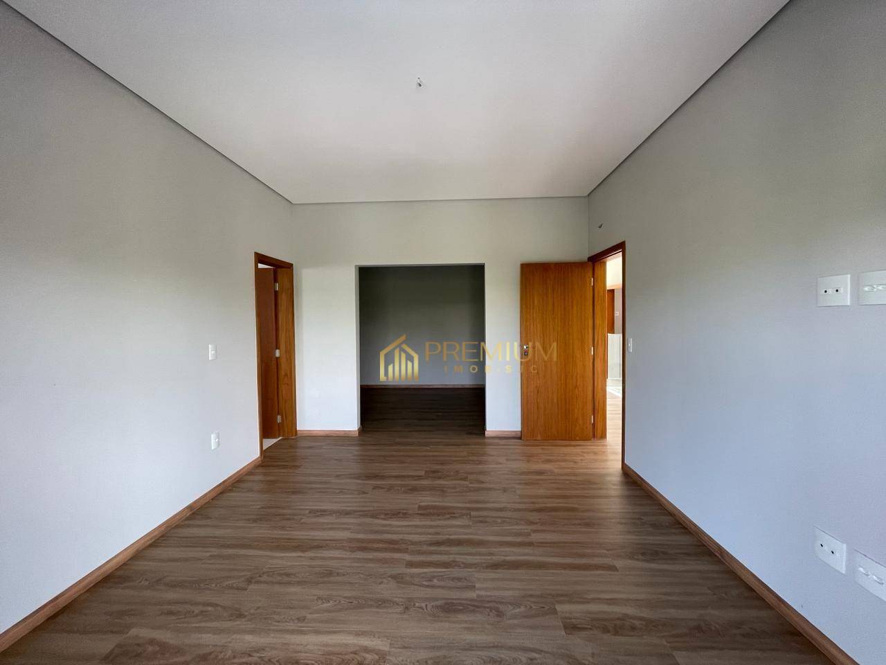 Sobrado à venda com 4 quartos, 330m² - Foto 2