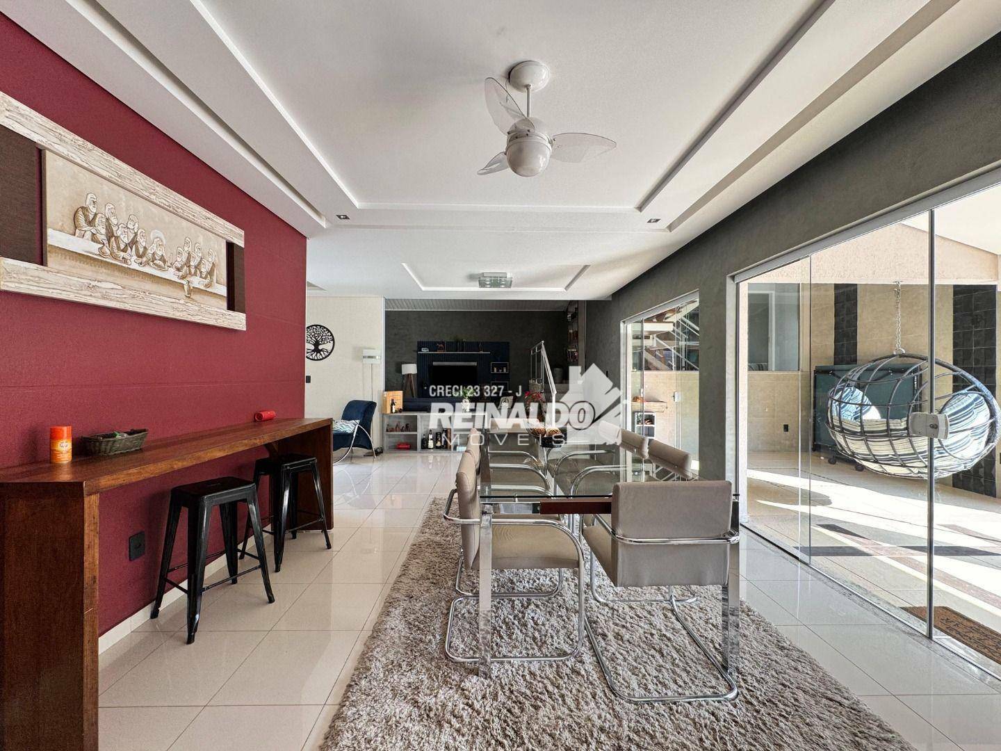 Casa de Condomínio para alugar com 3 quartos, 274m² - Foto 2