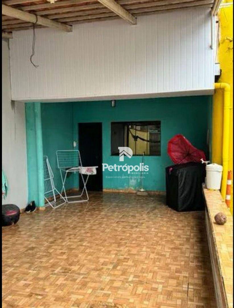 Kitnet e Studio à venda com 3 quartos, 300m² - Foto 5