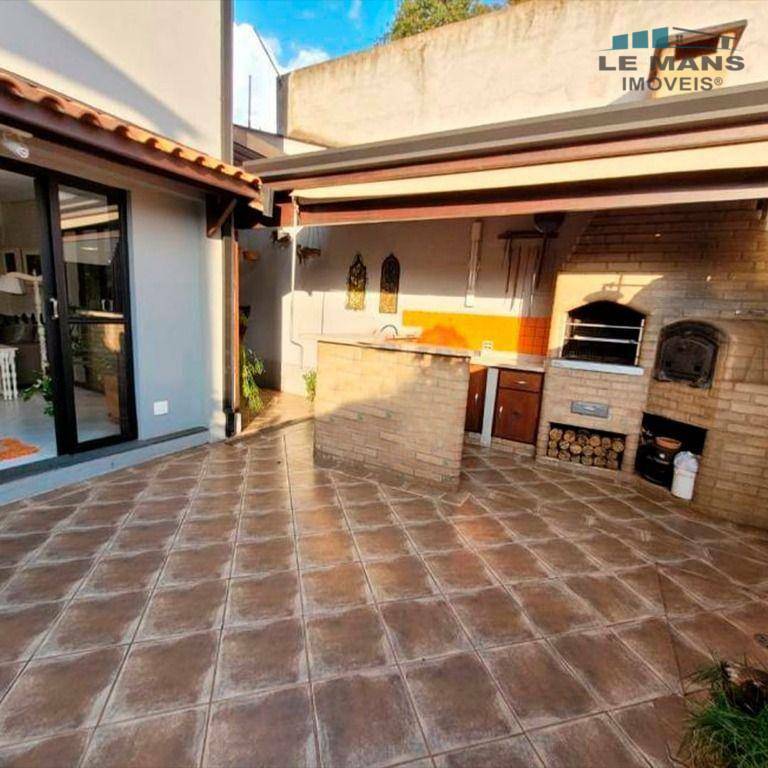 Casa à venda com 4 quartos, 238m² - Foto 5