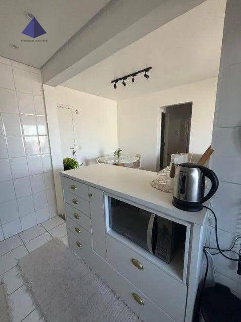 Apartamento à venda com 2 quartos, 64m² - Foto 7