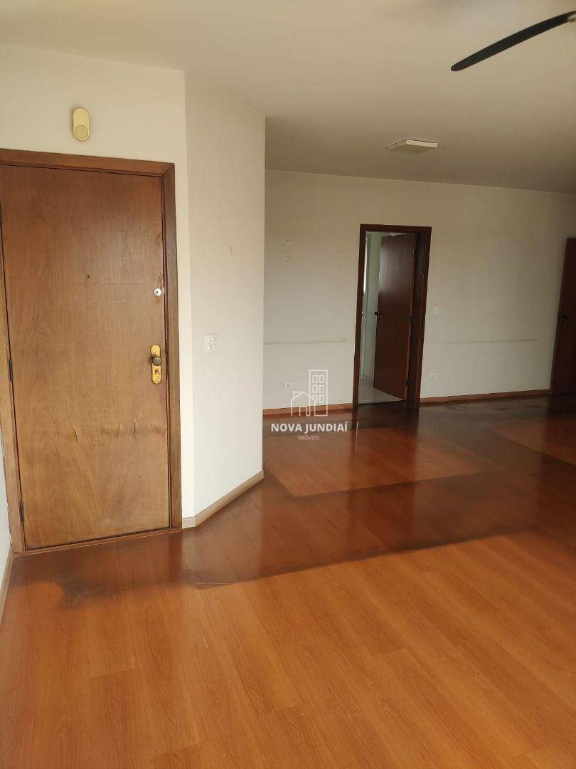 Apartamento para alugar com 4 quartos, 241m² - Foto 19