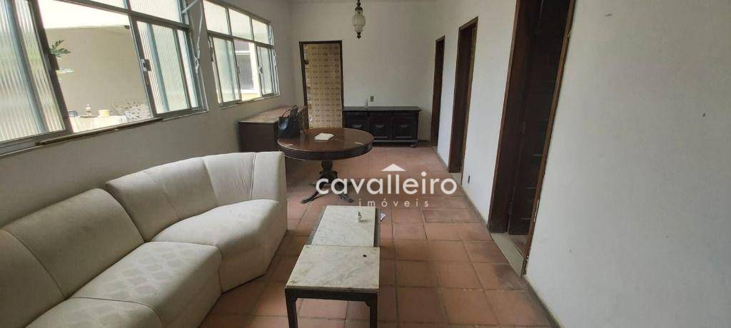 Casa à venda com 6 quartos, 90m² - Foto 11
