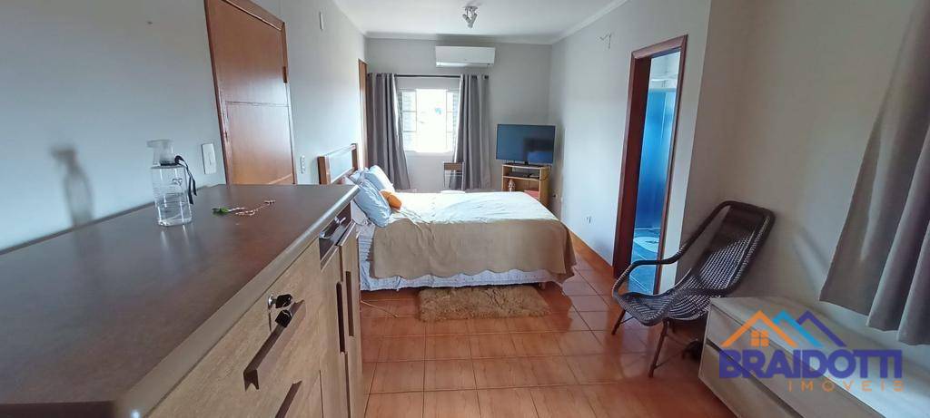 Casa à venda com 3 quartos, 213m² - Foto 14