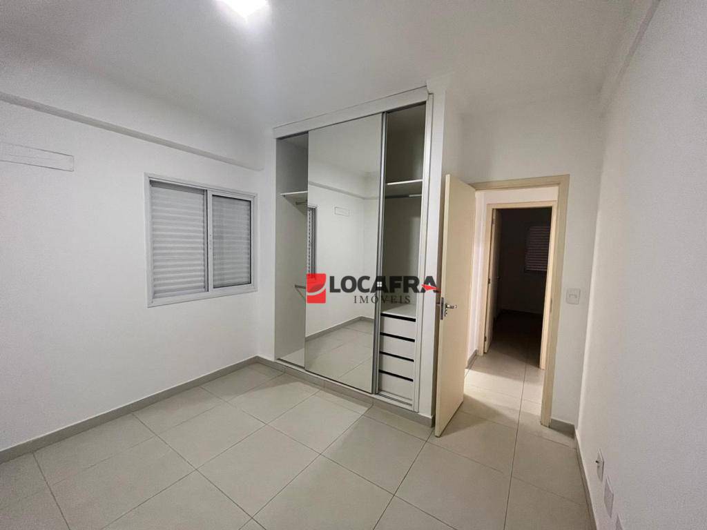 Apartamento para alugar com 2 quartos, 80m² - Foto 17