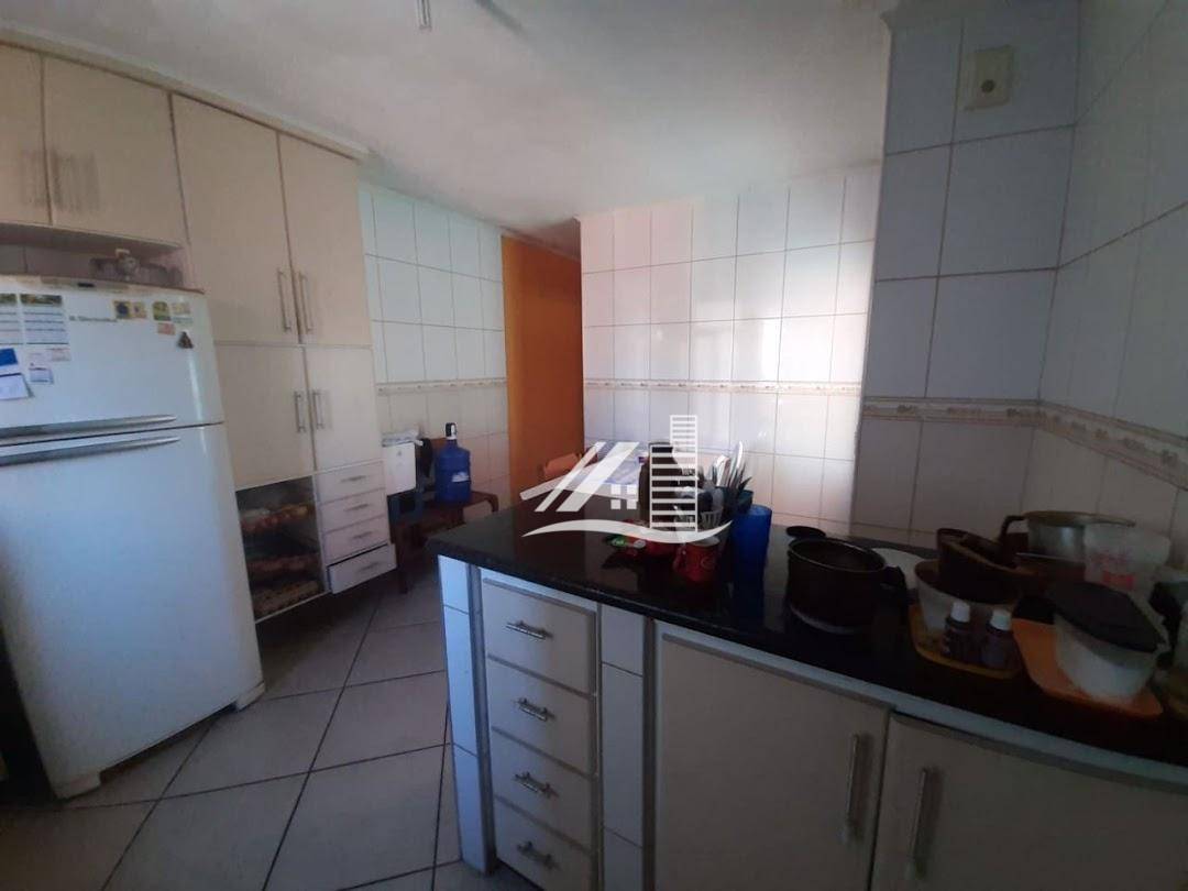 Sobrado à venda e aluguel com 3 quartos, 142m² - Foto 9