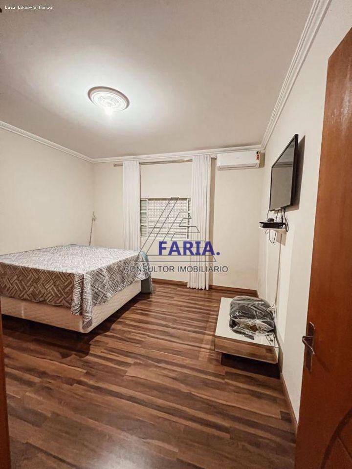 Chácara à venda com 3 quartos, 1200m² - Foto 22