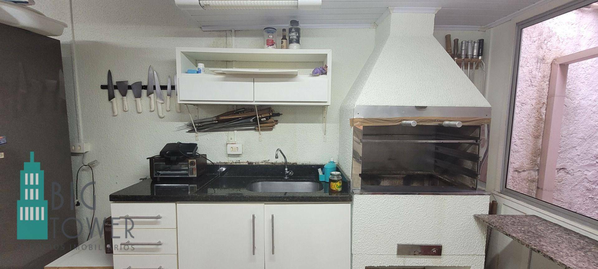 Casa à venda com 5 quartos, 250m² - Foto 2