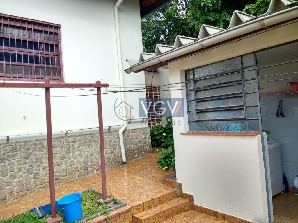 Casa à venda e aluguel com 5 quartos, 189m² - Foto 8