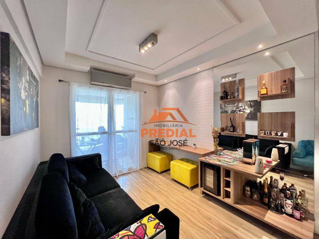 Apartamento à venda com 2 quartos, 75m² - Foto 6