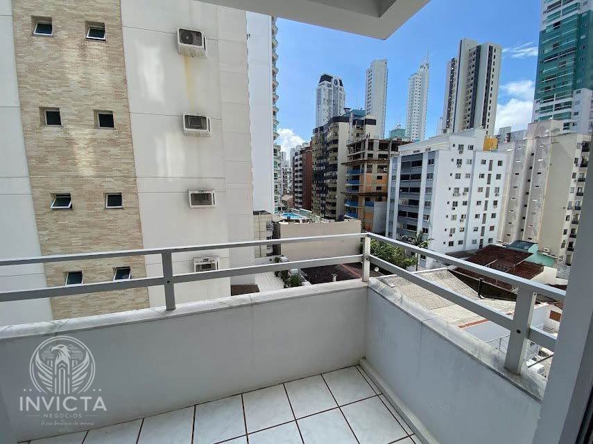 Apartamento à venda com 2 quartos, 87m² - Foto 2