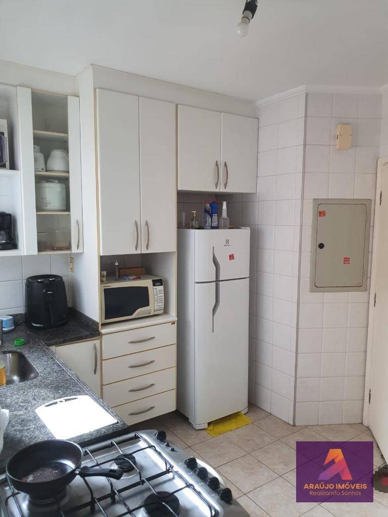 Apartamento à venda com 3 quartos, 105m² - Foto 4