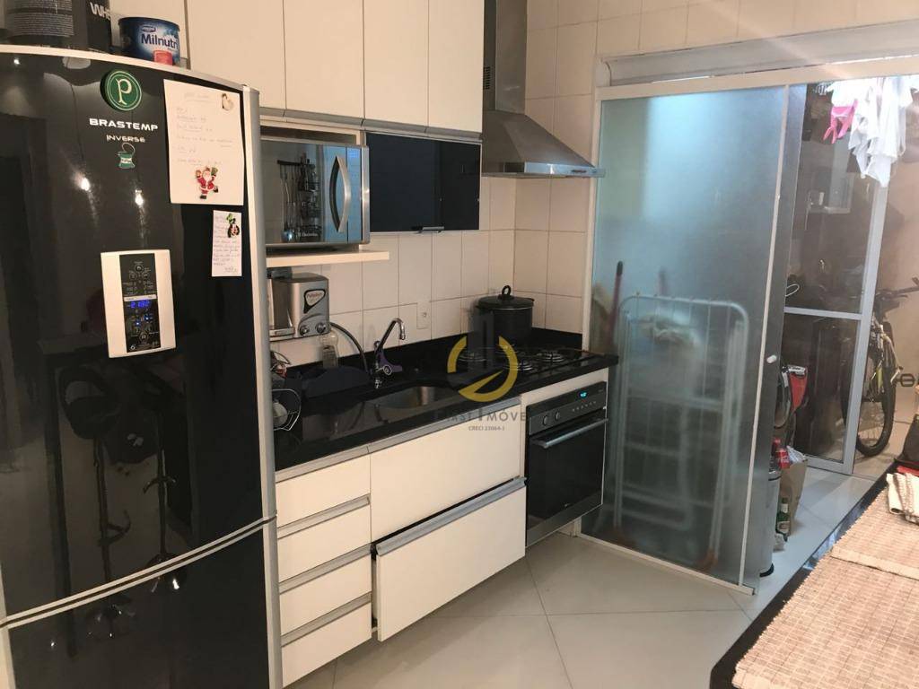 Apartamento para alugar com 2 quartos, 72m² - Foto 1