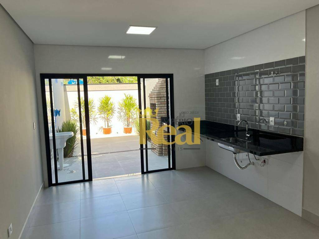 Sobrado à venda com 2 quartos, 95m² - Foto 1