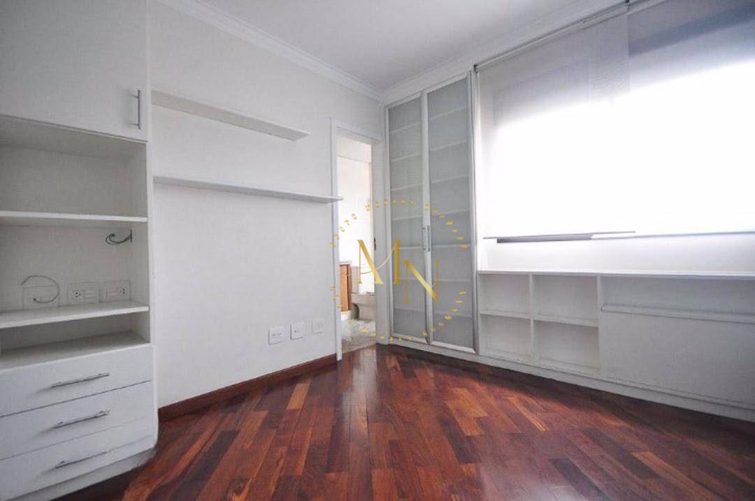 Apartamento à venda com 4 quartos, 225m² - Foto 19