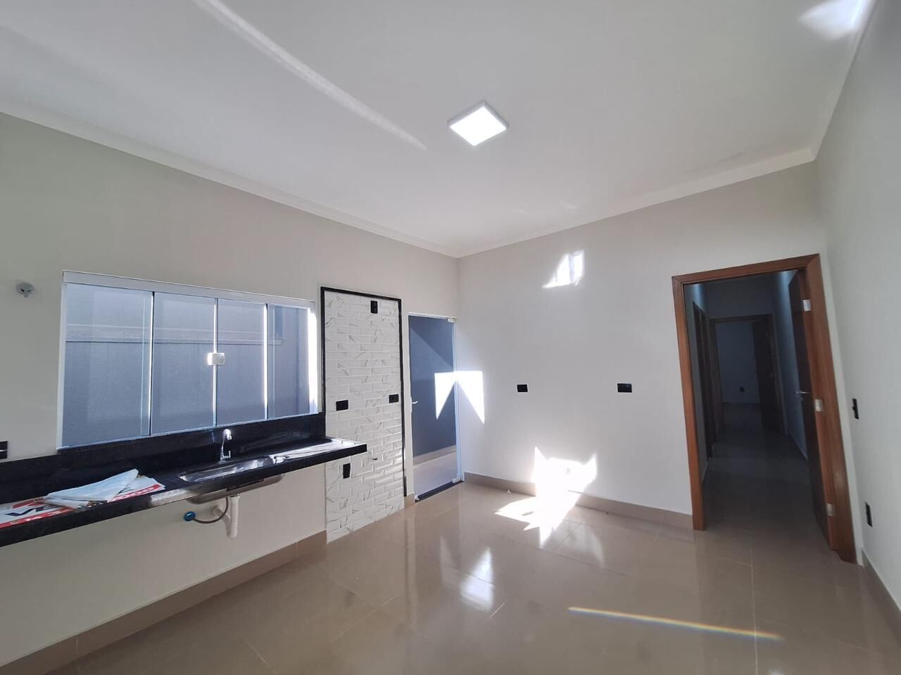 Casa à venda com 2 quartos, 105m² - Foto 6