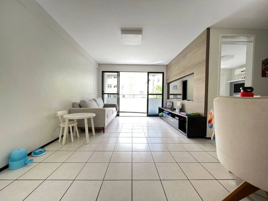 Apartamento à venda com 2 quartos, 60m² - Foto 2