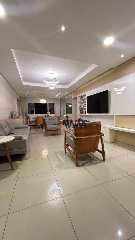 Apartamento à venda com 3 quartos, 124m² - Foto 2