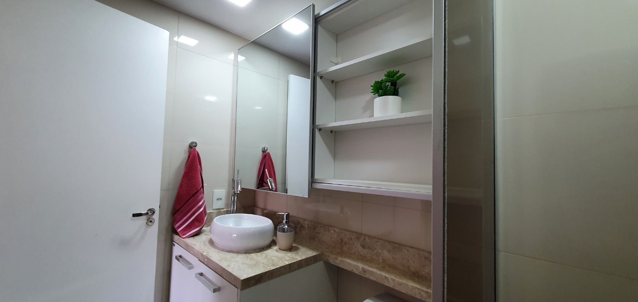 Apartamento à venda com 2 quartos, 68m² - Foto 5