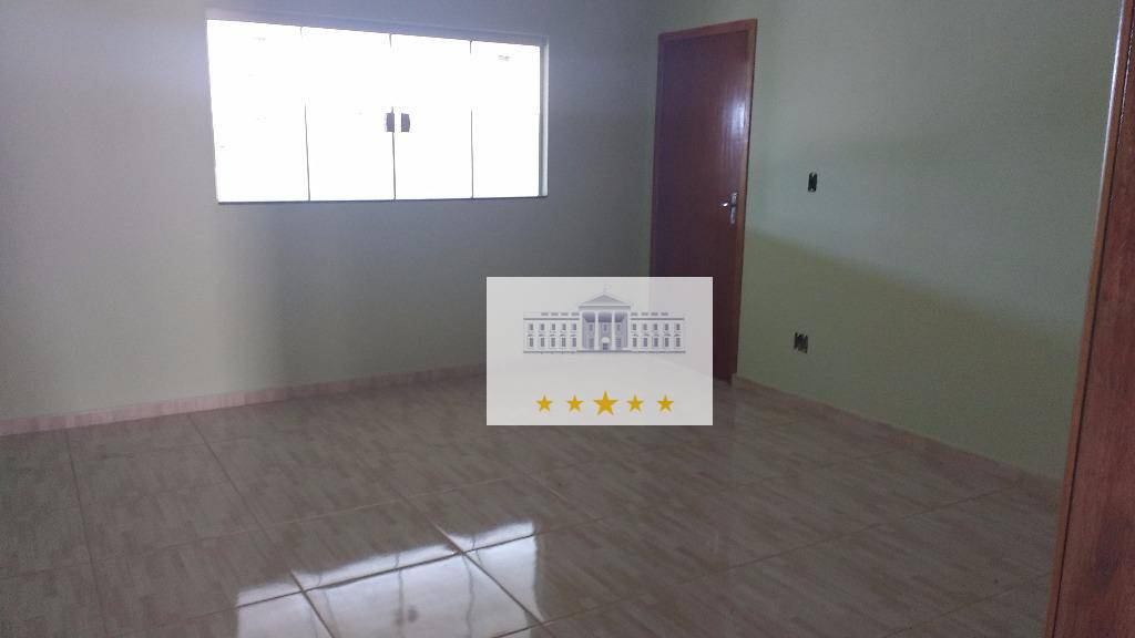 Casa à venda com 3 quartos, 225m² - Foto 12