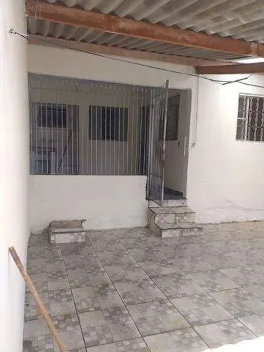 Casa à venda com 1 quarto, 60m² - Foto 1