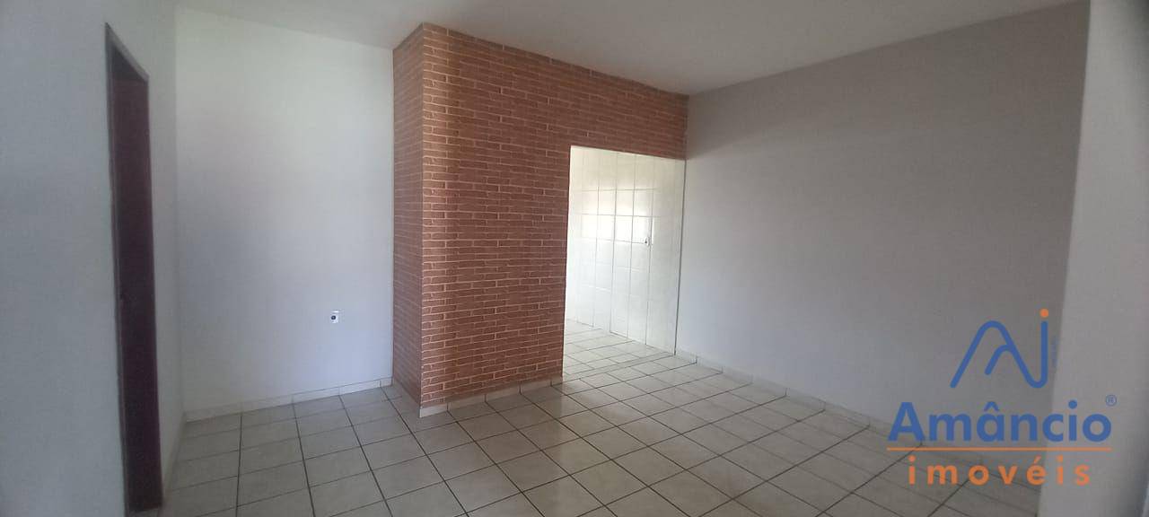 Casa à venda com 4 quartos, 238m² - Foto 7