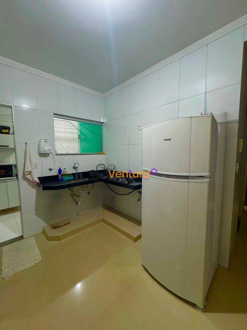 Casa à venda com 2 quartos, 150m² - Foto 6
