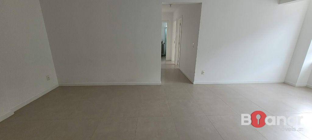 Apartamento à venda e aluguel com 3 quartos, 75m² - Foto 5