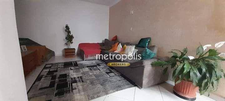 Sobrado à venda com 2 quartos, 250m² - Foto 2