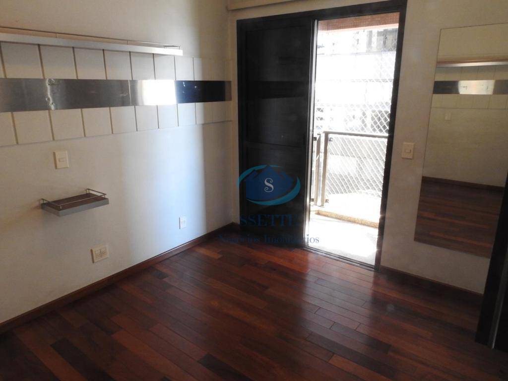 Apartamento à venda com 4 quartos, 220m² - Foto 11