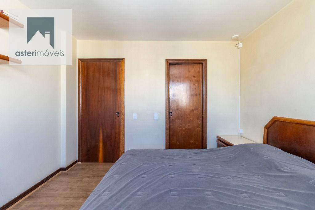 Apartamento à venda com 3 quartos, 134m² - Foto 4