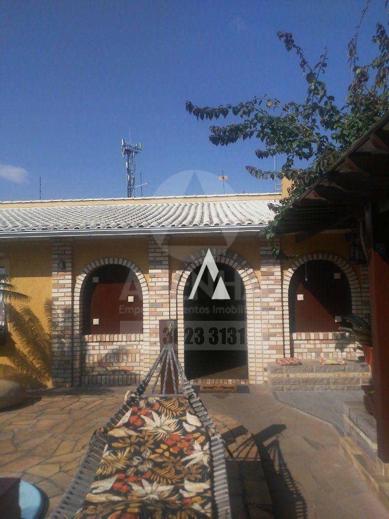 Casa à venda com 3 quartos, 210m² - Foto 17