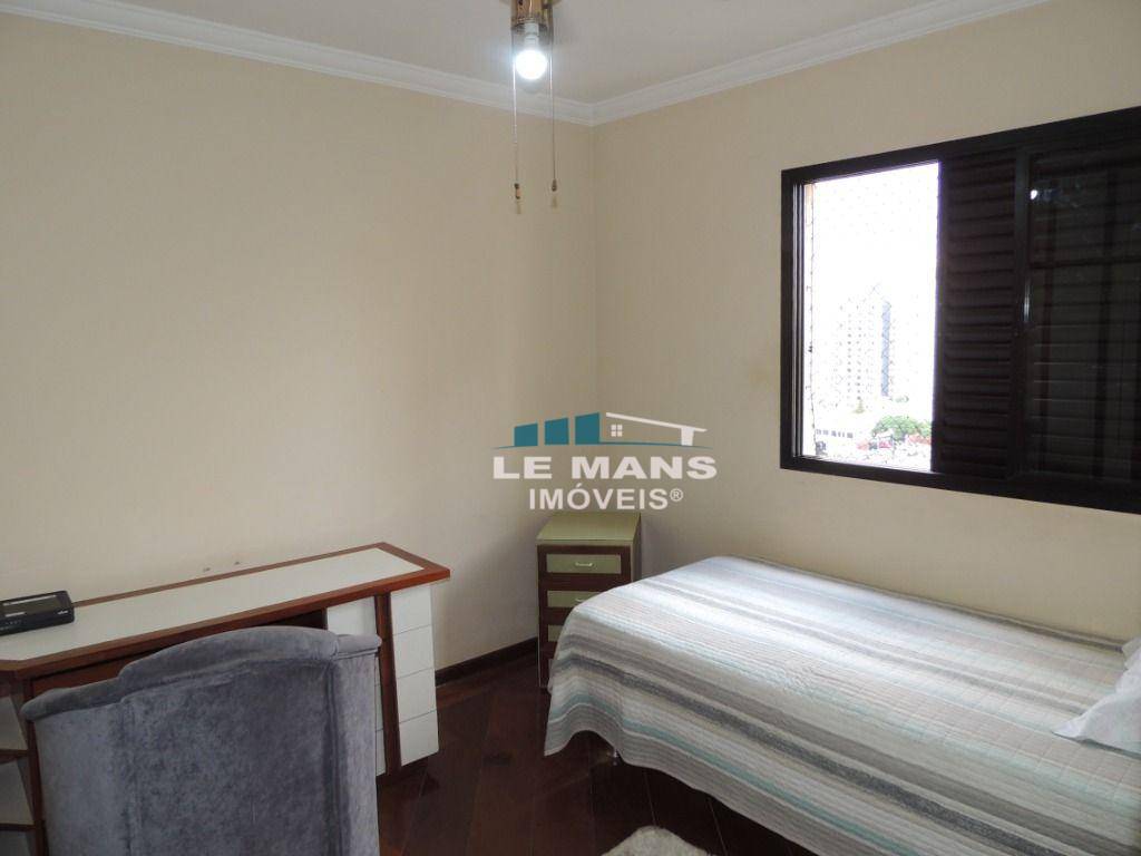 Apartamento à venda com 3 quartos, 130m² - Foto 11