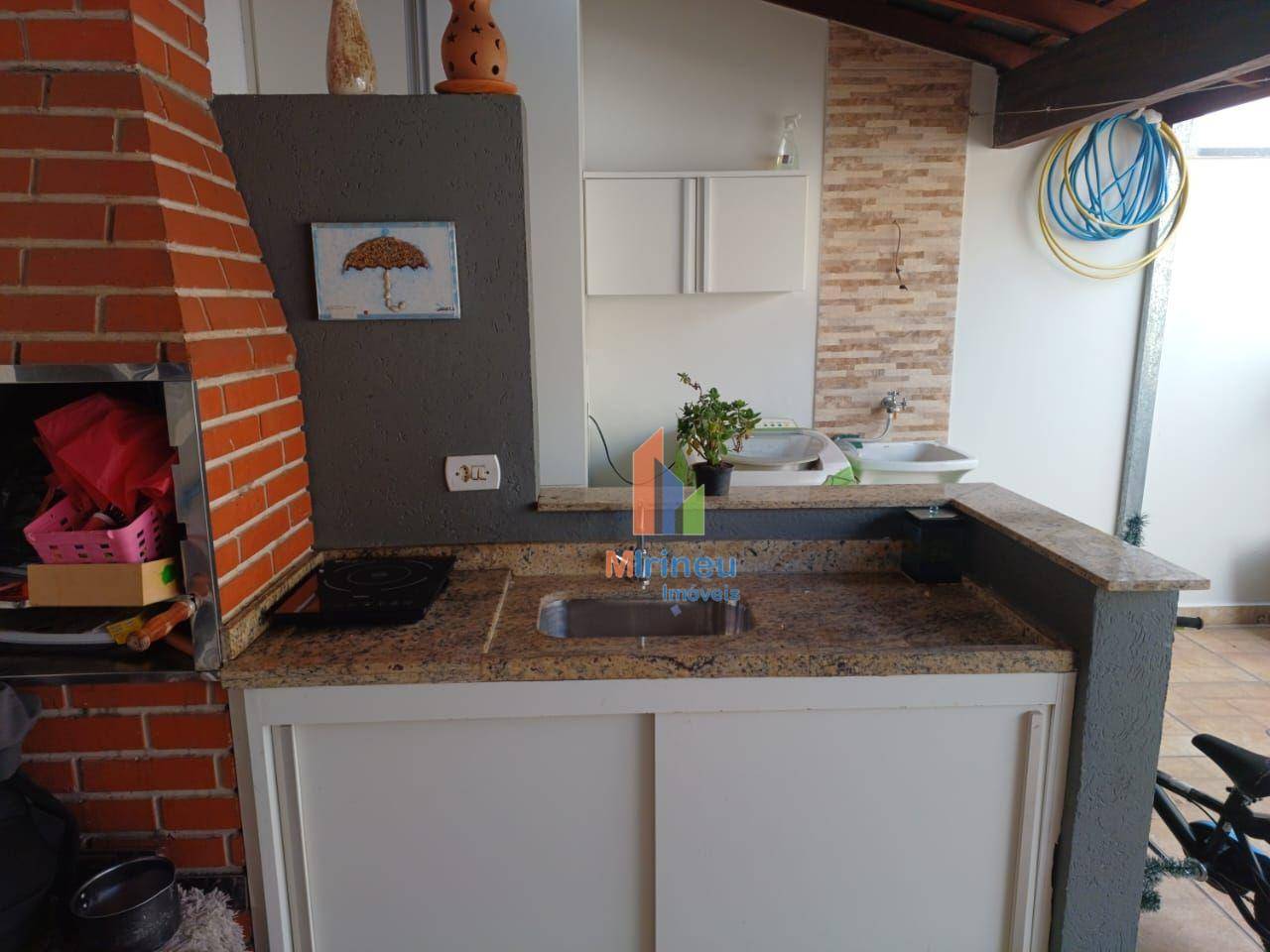 Casa de Condomínio à venda com 2 quartos, 68m² - Foto 1