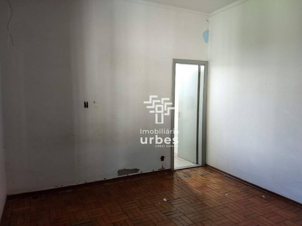 Casa à venda com 3 quartos, 241m² - Foto 12