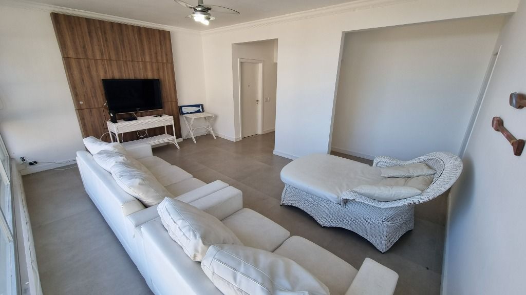 Apartamento à venda com 3 quartos, 140m² - Foto 3