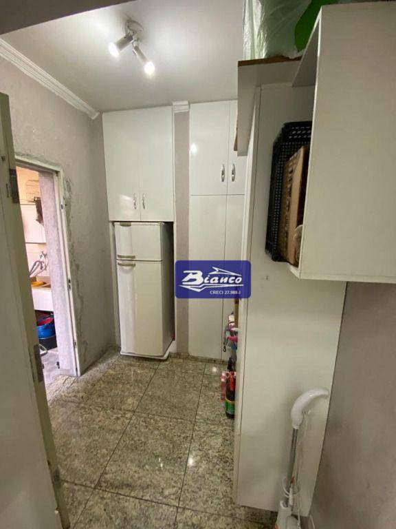 Sobrado à venda e aluguel com 3 quartos, 294m² - Foto 5