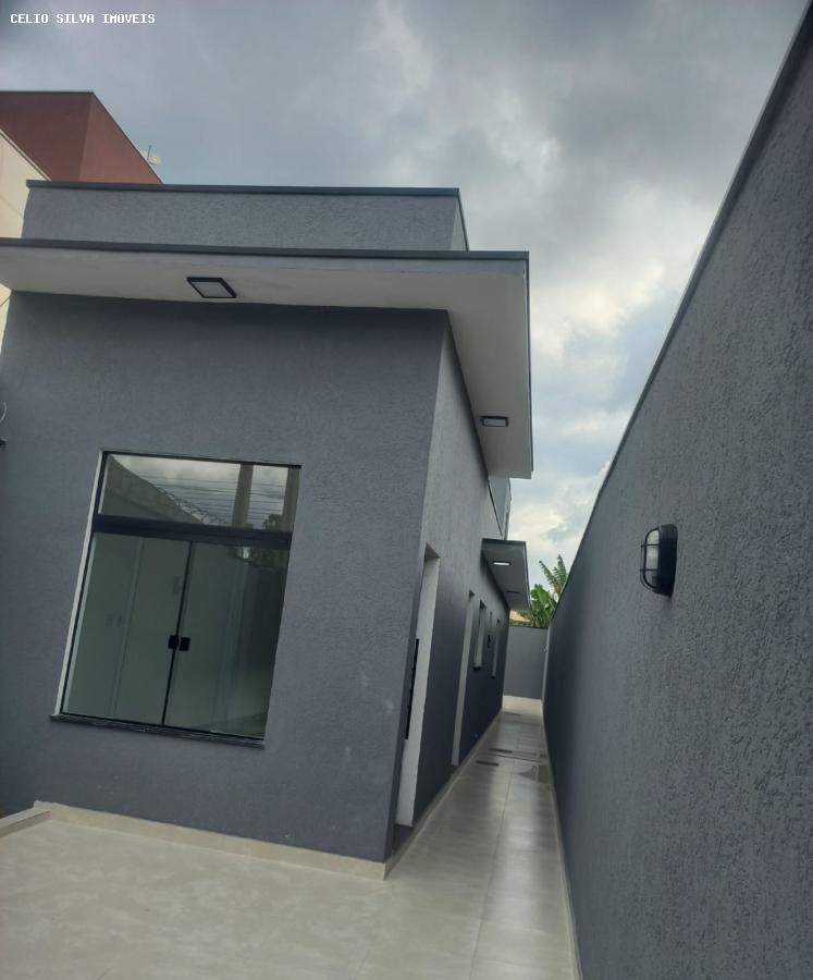 Casa à venda com 2 quartos, 150m² - Foto 2