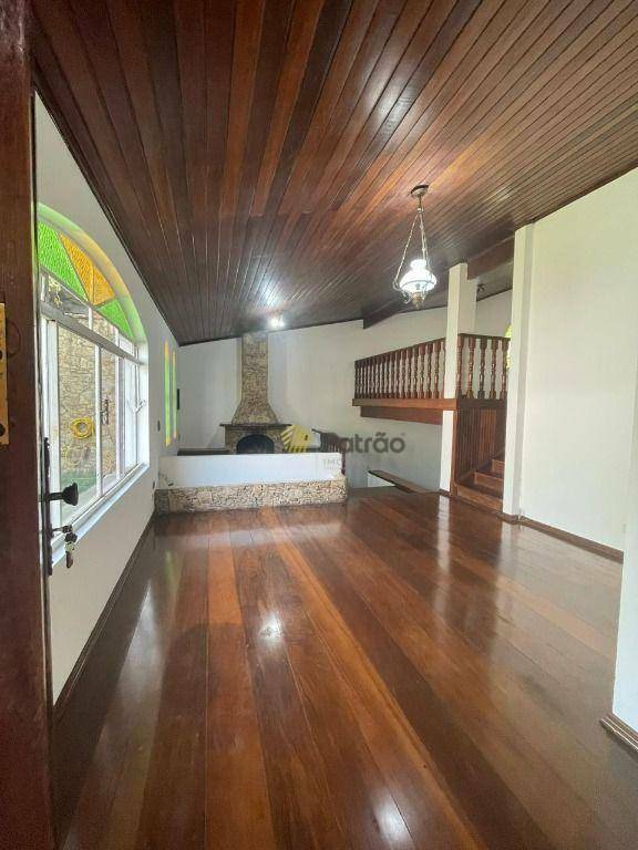 Sobrado à venda com 6 quartos, 327m² - Foto 9