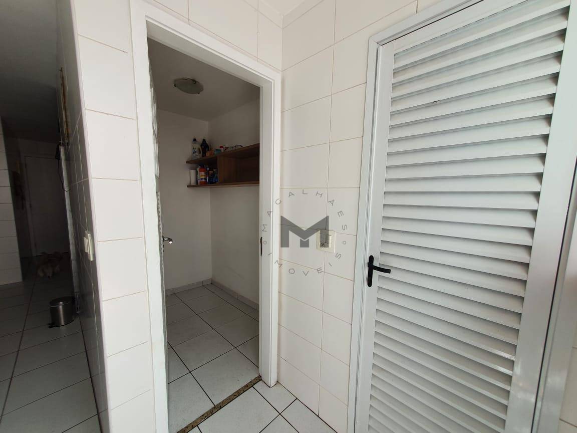 Cobertura à venda com 3 quartos, 246m² - Foto 25