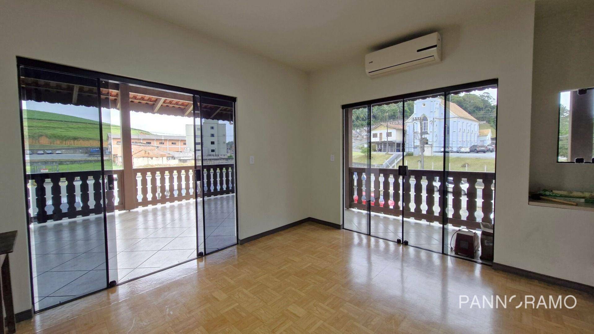 Casa para alugar com 5 quartos, 257m² - Foto 4